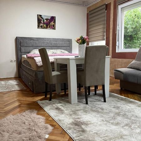 Aloha Apartment ノヴィ・パザル エクステリア 写真