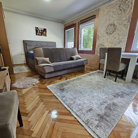 Aloha Apartment ノヴィ・パザル エクステリア 写真
